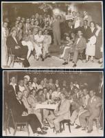 cca 1940 Mulatozó társaság cigányzenészekkel 2 db fotólap.