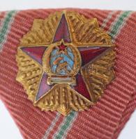 1949. Magyar Népköztársasági Érdemrend II. fokozatának kisdíszítménye az V. fokozat szalagján T:1 / ...