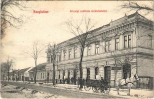 Szeghalom, Községi szálloda, utca, lovaskocsi télen, sör, bor és pálinka mérés üzlet. Kohn Sándor kiadása 153. (Rb)