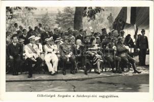 1939 Szeged, 1919-es ellenforradalom 20 éves évfordulója. Előkelőségek a Széchenyi-téri nagygyűlésen: Takenchi, Erdmannsdorff, Gróf Vinci, Vitéz Bartha Károly, Vitéz Keresztes-Fischer Ferenc, Albrecht és József hercegek