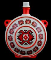 Porcelán kulacs népies-absztrakt díszítéssel, fa dugóval, porcelán sapkával,  jelzett, matricás, apró kopásnyomokkal, m: 22 cm