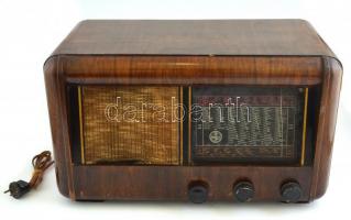 1940 Standard favorit szuper 2033 rádió. Eredeti, fellelt, ki nem próbált állapotban. 50x30x26 cm