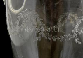 Üveg kancsó. Fújt, metszett, hibátlan. 31 cm