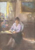 Színes Elemér (1886-?): Olvasó hölgy. Pasztell, papír, jelzett. Díszes üvegezett fa keretben. 48x34 cm / Elemér Színes (1886-?): Reading lady. Pastell on paper, signed. Framed with glass. 48x34 cm.