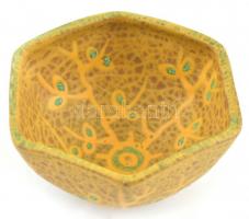 Gorka Géza (1894-1971): Sárga-zöld tálka. Kézzel festett mázas kerámia, jelzett (GNV Gorka Hungary),...