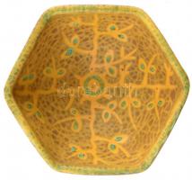 Gorka Géza (1894-1971): Sárga-zöld tálka. Kézzel festett mázas kerámia, jelzett (GNV Gorka Hungary),...