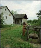 cca 1989 Aktfotózás változatos helyszíneken, Menesdorfer Lajos (1941-2005) budapesti fotóművész hagy...