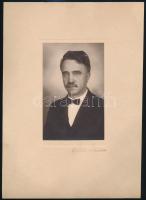 cca 1920 Dr. Ujj József ének és zene tanár, országos társkarnagy, feliratozva, pecséttel ellátva, 13,8x8,6 cm, karton 27,6x20 cm