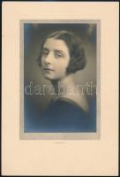 cca 1930 R. Marchand feliratú vintage műtermi fotó, 16,8x11,2 cm