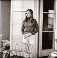 1969 Béres Ilona színésznő, Kotnyek Antal (1921-1990) budapesti fotóriporter hagyatékából 27 db vint...