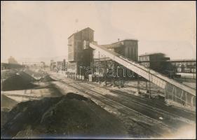 cca 1930 Az Óbudai Gázgyár gyárának részlete, Budapest Székesfőváros Gázművek, fotó, a hátoldalon feliratozva, 11,5x16,5 cm