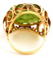 Arany (Au) 14K gyűrű zöld kővel, intaglióval, jelzett, méret: 56 bruttó: 7,87 g
