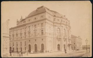 cca 1890 Szeged, Nemzeti Színház, keményhátú fotó, jelzés nélkül, ismeretlen fényképész, sarkaiban sérült, 13x20 cm