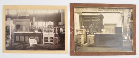 cca 1930-1940 Baun Mór Jégszekrény, Bor, Sörhütő Készülékek Gyártójának kiállítási standjáról készült fotók, 2 db, fotó kartonon, 15x22 cm és 17x23 cm