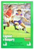 1983 Angol-magyar, a londoni Wembley-stadionban rendezett válogatott Európa-bajnoki selejtező mérkőzés meccsfüzete az aranycsapat csapatkapitánya, Puskás Ferenc (1927-2006) valamint anz angol válogatott két legendás alakja, Gordon Banks (1937-2019) és Billy Wright (1924-1994) autográf aláírásaival. / Autograph signatures of Ferenc Puskás, Gordon Banks and Billy Wright in England vs. Hungary (1983, Wembley stadium) official souvenir programme.