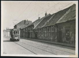 cca 1920 Az 51-es villamos csilingel a tabáni Attila-körúton, fotó, 6x8 cm