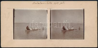 1912 Balatonlelle, csónakázós, és teniszezős a boldog békeidők Balatonjáról, 1912. júl, 2 db szetereo fotó egy kartonon, fotók: 6x6 cm, és 6x5 cm, karton: 8x17 cm