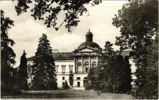 Kistapolcsány, Topolcianky; Zotavovna ROH / gyógyüdülő (előtte főhercegi kastély) / spa, health resort (former castle)