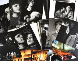 cca 1960-1990 Színházi és filmes fotók, többségében magyar, kisebb részben külföldi, több neves szín...