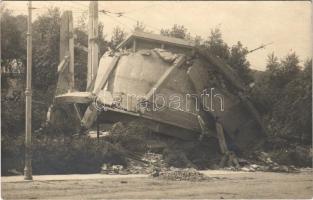 1917 Chernivtsi, Czernowitz, Cernauti, Csernyivci; szétlőtt víztorony a földön / WWI K.u.K. military, destroyed water tower. photo