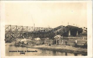 1917 Chernivtsi, Czernowitz, Cernauti, Csernyivci; Zerstörte Brücke / szétlőtt híd / WWI K.u.K. military, destroyed bridge. photo