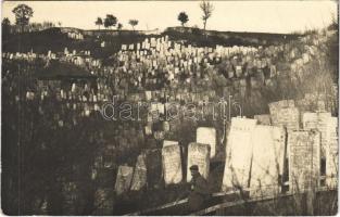Kremenets, Kremenetz; Judenfriedhof / Jewish cemetery in WWI, soldier, Judaica. photo