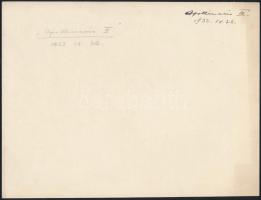 1933 Horthy Miklós megtekinti az Apollinaris III. nevű motoros teherhajót, a csepeli Szabadkikötőbe ...