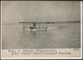 cca 1917 Haditengerészet L/40. hidroplánja felszálláskor. / Navy hydroplan airplane during take-off.18x13 cm