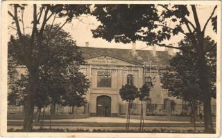 Magyaróvár, Mosonmagyaróvár; Moson Megyei Karolina kórház (karcolás a felszínen / scratch on the surface)