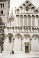 cca 1945 előtt készült felvételek, 145 db vintage NEGATÍV, sokféle témáról, különféle családok hagya...