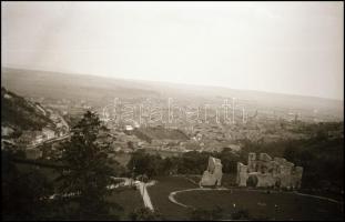 cca 1945 előtt készült felvételek, 145 db vintage NEGATÍV, sokféle témáról, különféle családok hagya...