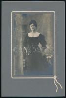 cca 1897 Jelzés nélküli, keményhátú, vintage fotó, 21x14 cm