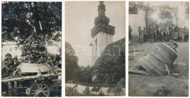 Nyitrabánya, Krickerhau, Handlová; Római katolikus templom harangjainak felszentelési ünnepsége, a harang kiesett beemelés közben és a földbe fúródott - 3 db eredeti fotó képeslap / consecration of the Catholic church bell, the bell fell out and dug into the ground - 3 original photo postcards