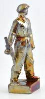 Munkásőr szobor Fém, irizáló mázzal. hibátlan. Jelzés nélkül. 14 cm
