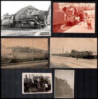 cca 1940-1970 6 db mozdonyos fotó, 8,5x6 és 10,5x15 cm közötti méretekben
