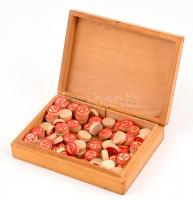 Festett fa lottószámok fa dobozban, 1 hiányzik, 11,5x15,5x3,5 cm