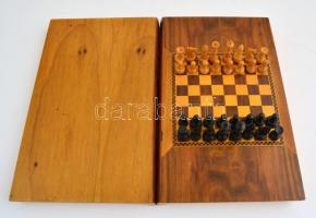 Fa sakktábla, benne sakk és malom figurák, 16x25,5x4 cm