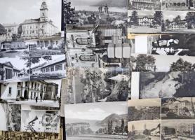 Kb. 202 db MODERN magyar fekete-fehér retro képeslap kisebb településekkel / Cca. 202 modern Hungari...