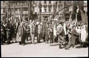 cca 1960 Május 1. felvonulásról készített negatívok 35 db negatív tartóban