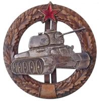 ~1950. Kiváló Harckocsizó a Magyar Néphadsereg részben zománcozott, ezüstözött Br kitüntető jelvénye (40mm) T:1-