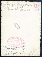 1941 Felborult tank Novoja Ogyesszánál, hátoldalon feliratozott fotó, 6×8,5 cm