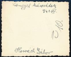 1941 Magyar katonák húznak egy sárba ragadt nehézgépjárművet a lengyel Kárpátokban, hátoldalon felir...