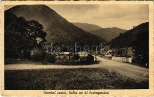 Vereckei-hágó, Veretsky Pass (Bereg); Vereckei-szoros, balra az út Zsdenyovára (Szarvasháza) / Verecke Pass, gorge, road to Zhdeniievo (EB)