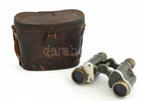 Háborús, német célkeresztes távcső bőr tokban, 10,5x15 cm