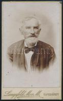 cca 1880 Idős férfi portréja, keményhátú fotó Langsfeld Mór kaposvári műterméből, 10×6,5 cm
