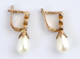 Ezüst (Ag) fehér köves, gyöngyös fülbevaló pár, jelzett, h: 2,5 cm, bruttó: 4,58 g