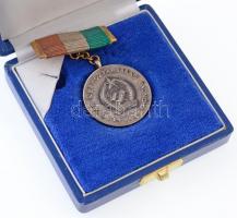 1954. "Magyar Népköztársaság Bajnoka / OTSB női tőr I." ezüstözött Br díjérem szalagon nem...