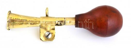 Régi motorkerékpár duda, Signal jelzéssel, apró horpadásokkal, h: 20 cm