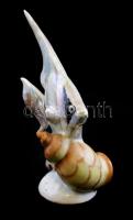 Hollóházi porcelán hal csigával, kézzel festett, jelzett, hibátlan, m: 15,5 cm