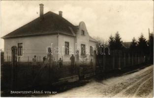 1938 Bakonyszentlászló, Villa sor. Vitéz Szekrényes Imre kiadása + GYŐR - VESZPRÉM 110 vasúti mozgóposta bélyegző